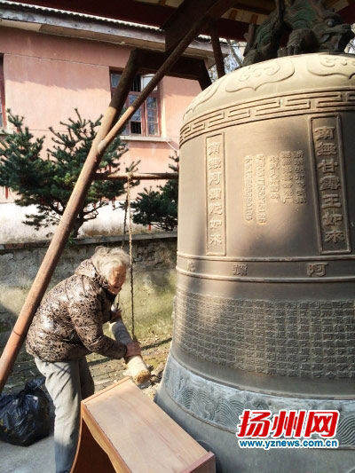 「佛教」75岁老太坚守孤寺16年 一心向佛不畏贫寒 「佛教」75岁老太坚守孤寺16年 一心向佛不畏贫寒