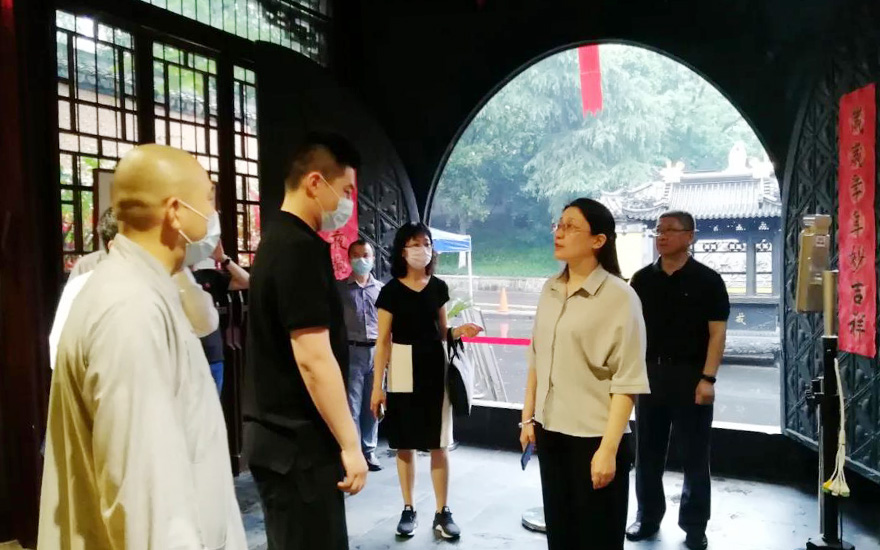 「疫情」南京市委统战部、市民宗局领导一行检查高座寺有序开放和常态化疫情防控工作