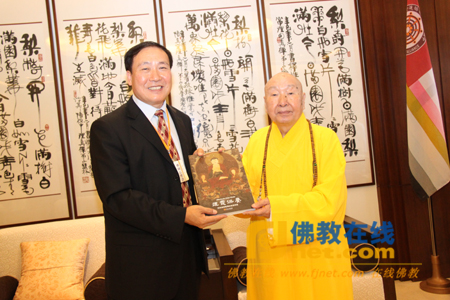 「佛教」大陆佛教代表团一行到台湾中台禅寺进行参访（图）