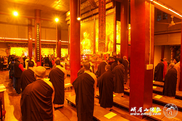 四川峨眉山各寺以多种佛事活动恭迎弥勒圣诞