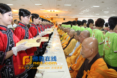 「佛教」佛光山“2010年供僧法会”举行 弘扬佛教平等观