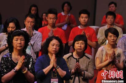 「佛教」佛顶骨舍利在澳供奉圆满结束 护法团护送返南京
