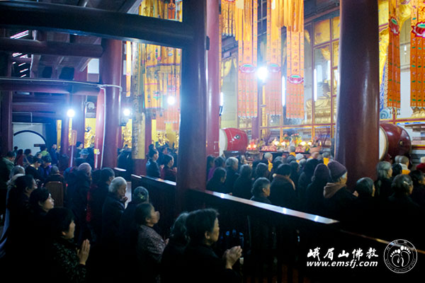 「圣诞节」恭祝观音菩萨圣诞 四川峨眉山各寺举行诸多佛事活动