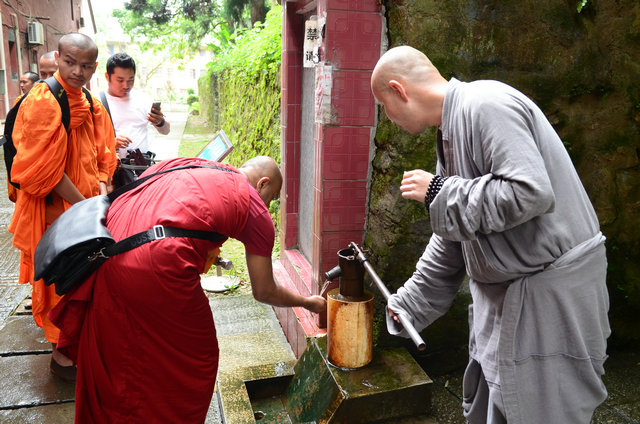 「佛教」南传佛教信众参访江西九江东林祖庭东林寺