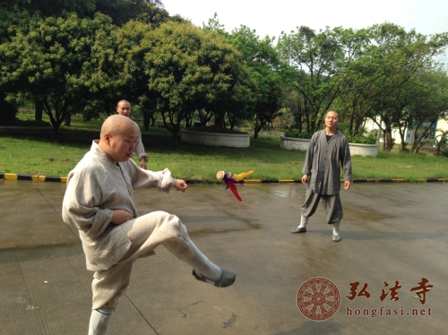 广东深圳弘法寺佛学院举行春季运动会