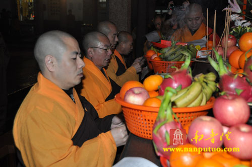 「南普陀寺」正月十五喜迎元宵佳节——厦门南普陀寺、紫竹林寺举行2011年请执仪式