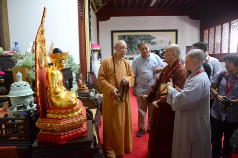 「普陀山」台湾台北弥陀寺净良长老一行来普陀山朝圣 「普陀山」台湾台北弥陀寺净良长老一行来普陀山朝圣