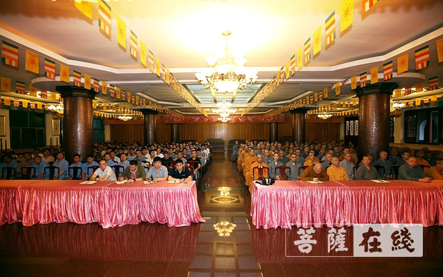 「普陀山」普陀山普济禅寺召开僧众职工大会,确保寺院有序开放 「普陀山」普陀山普济禅寺召开僧众职工大会,确保寺院有序开放