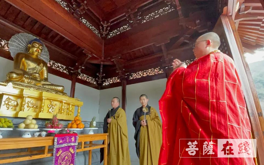 「奉化」奉化雪窦寺依旧制举行普供法会 「奉化」奉化雪窦寺依旧制举行普供法会