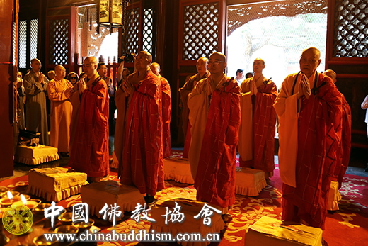 「佛教」两岸佛教界在五台山共同祈祷世界和平
