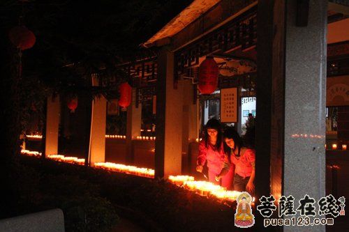 「佛教」广东梅州千佛塔寺隆重举行四众万灯迎立春法会