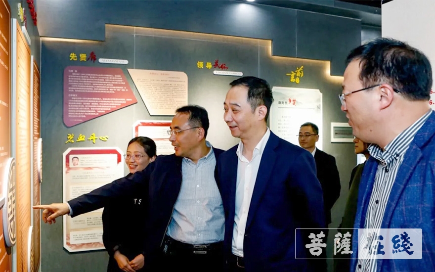 「佛教」绍兴市佛教界再次向结对帮扶民族村捐款20万元 「佛教」绍兴市佛教界再次向结对帮扶民族村捐款20万元