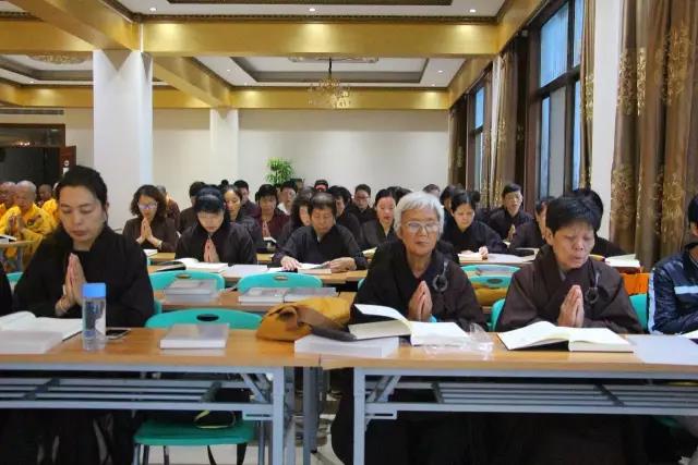 「妙法莲华经」法門寺举行恭诵《妙法莲华经》法会
