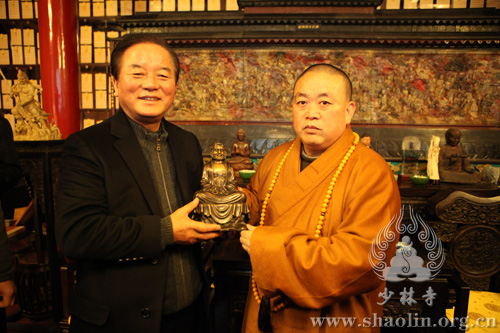 「佛教」韩国国会副议长郑甲润一行参访河南少林寺