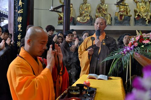 「放生仪轨」浙江温州妙果寺举行放生和传授三皈依五戒法会 「放生仪轨」浙江温州妙果寺举行放生和传授三皈依五戒法会