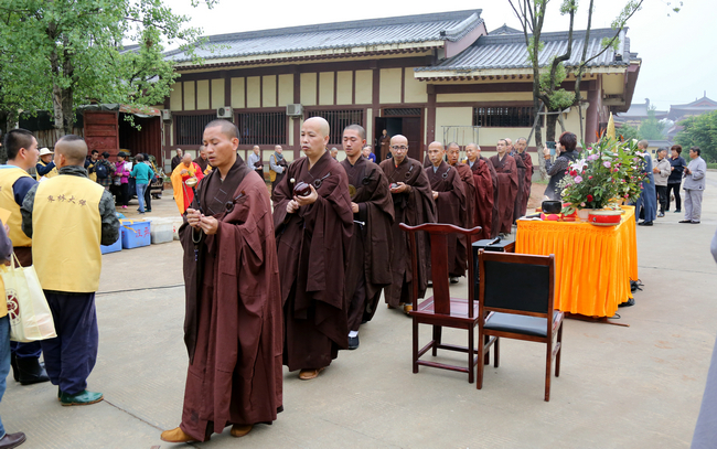 「文殊菩萨」江西九江东林寺举行文殊菩萨圣诞日放生法会 「文殊菩萨」江西九江东林寺举行文殊菩萨圣诞日放生法会