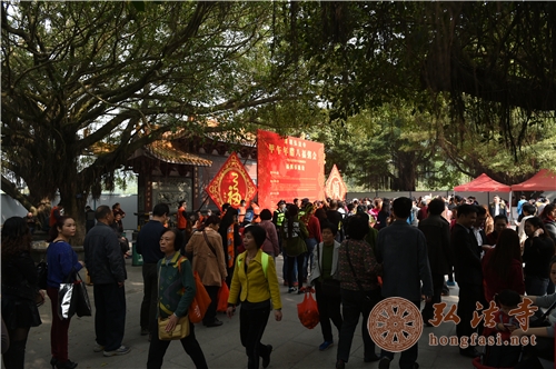 「弘法寺」广东深圳弘法寺隆重举行2015年腊八施粥会