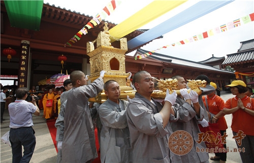 「华严寺」广东弘法寺隆重举行恭送本焕长老舍利赴广州华严寺安奉法会