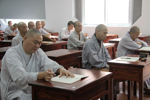 「佛教」广东弘法寺佛学院第五届执事培训班圆满结业