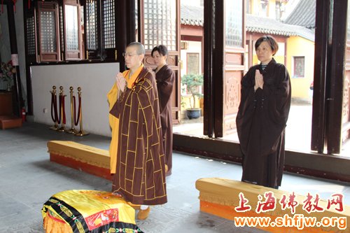 「地震」上海佛教界为尼泊尔地震举行祈愿祈福法会