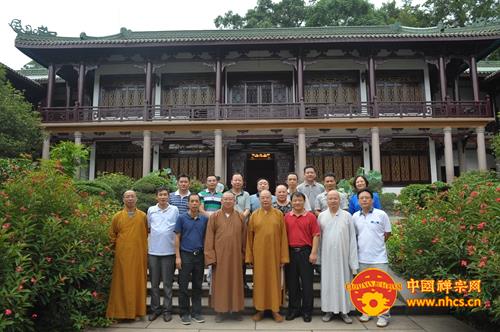 「佛教」湖北黄梅佛教参访团到广东南华禅寺朝圣