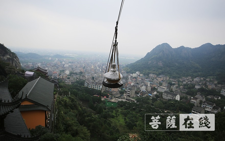 「佛教」二十年，在峭壁上建道场的法师：我只是由此岸尾登彼岸