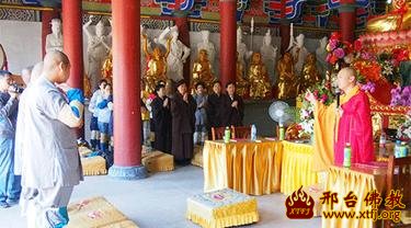 「观音」山东烟台蓁山观音寺顿春法师领众三步一拜朝观音 「观音」山东烟台蓁山观音寺顿春法师领众三步一拜朝观音