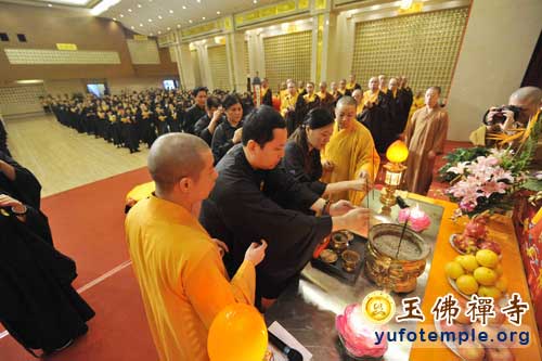 「佛教」上海玉佛禅寺举行第十五届皈依法会 「佛教」上海玉佛禅寺举行第十五届皈依法会