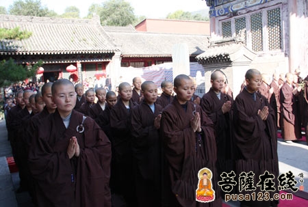 「五台山」五台山塔院寺举行全山普佛法会 「五台山」五台山塔院寺举行全山普佛法会