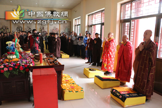 「佛教」河北普明寺隆重举行迎请律宗泰斗弘川老和尚舍利瞻仰法会 「佛教」河北普明寺隆重举行迎请律宗泰斗弘川老和尚舍利瞻仰法会