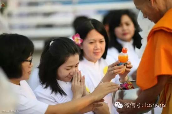 「佛教」2016年万佛节泰国法身寺平安灯法会圆满结束