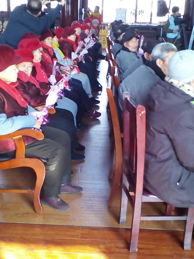 「华严寺」山东华严寺举办“慈善孝为先”老人寿诞共庆会