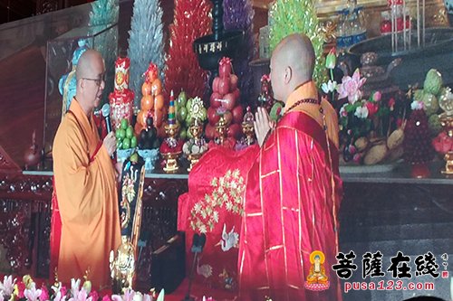 「佛教」普俊法师升座 学诚大和尚送座