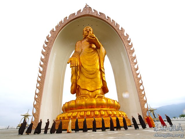 「佛教」佛诞日 庐山东林寺举行东林大佛装藏祝圣法会(组图) 「佛教」佛诞日 庐山东林寺举行东林大佛装藏祝圣法会(组图)
