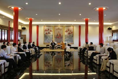 「弘法寺」国家民族事务委员会副主任吴仕民一行参观广东深圳弘法寺