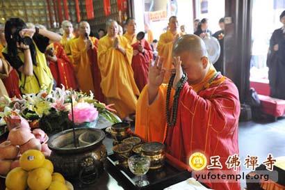「观音」上海玉佛禅寺举行观音菩萨圣诞法会 数百信徒参与