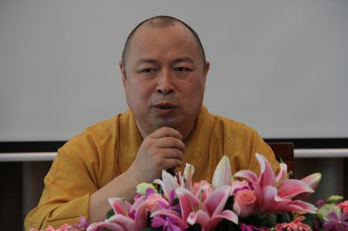 「佛教」广东深圳弘法寺佛学院举行第一期大学生禅修营开营典礼