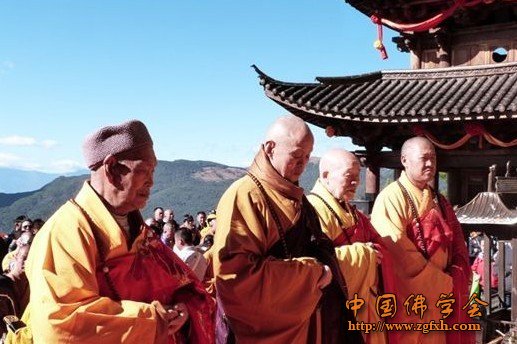 「佛教」云南大理鸡足山华首门举行胜迹缮竣工并开光祈福法会