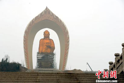 「东林大佛」世界最高阿弥陀佛东林大佛现“金身”露真容
