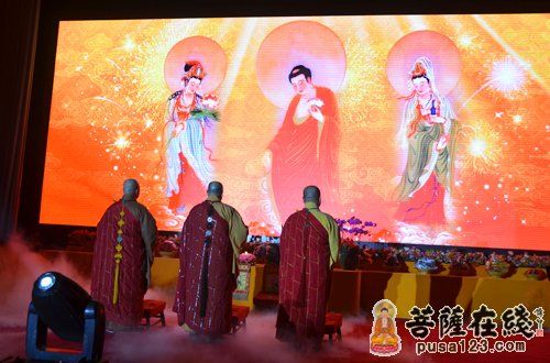 「佛教」上海龙华古寺隆重举行2013迎新慈善晚会