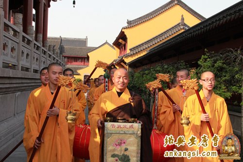 「佛教」浙江绍兴安康寺举行众姓华严祈福法会洒净仪式