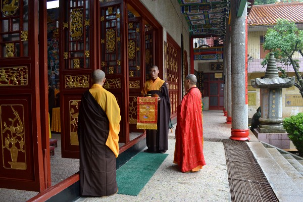 「佛教」湖南东山古寺隆重举行万缘法会熏坛洒净仪式