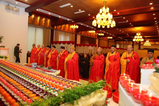 江苏镇江江天禅寺举行＂慈舟长老百岁诞辰水陆法会暨书法展＂纪念活动