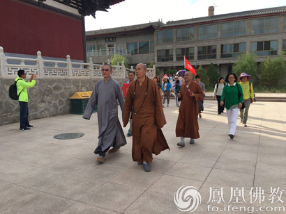 「佛教」甘肃敦煌雷音寺举行扩建七周年暨明海法师法喜人生佛曲音乐会