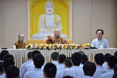 「佛教」星云大师“去极乐世界做什么？” 妙语问答震撼全场