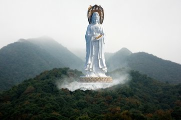 「三十三观音」不可思议！刑犯枪毙前连续念诵观音圣号竟然被释放