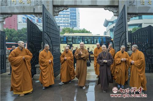 「佛教」香港佛教联合会执行副主席宏明法师率团参访七塔禅寺