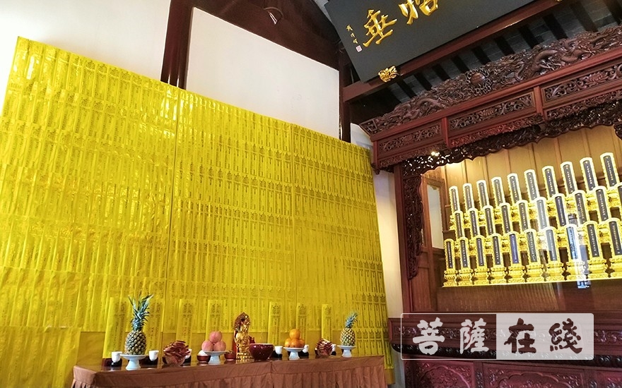 「佛教」南京建初寺恭诵《金刚经》悼念疫情遇难众生
