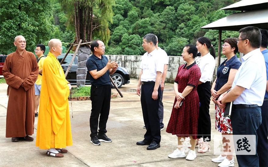 「佛教」江西省委统战部副部长刘伟旗一行赴马祖岩宝兴禅寺调研
