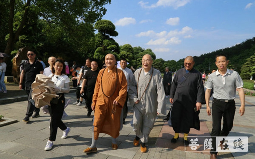 「永寿」永寿法师率四川四众弟子前往湖南开展红色教育之行